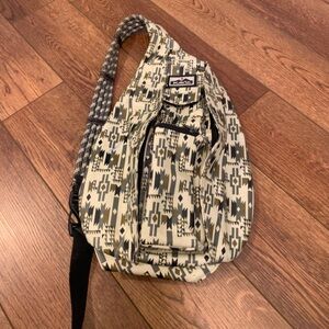 KAVU Rope Shoulder Bag: Great Condition and Design: